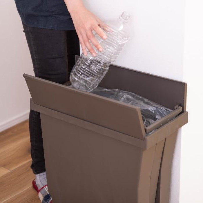 バタフライペダル ペール ごみ箱 ゴミ箱 ダストボックス トラッシュ ごみ箱 ゴミ箱 ダストボックス トラッシュ32L ブラウン グリーン ホワイト W22.8×D48×H48.5 azu-LFS-769の画像