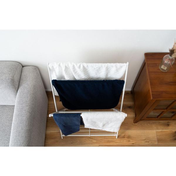 フォールディングハンガー ダークグレー ホワイト W58×D38.5×H88.5 タオルハンガー タオル掛け バスタオル掛け 物干し 折りたたみ コンパクト 軽量 シンプル スチール 省スペース 室内 ブラック ダークグレー azu-mip-59の画像