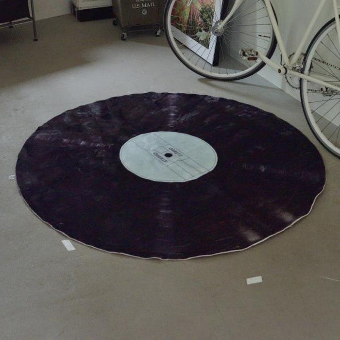 ラグ マット 約φ140 マット レコード 直径140cm おしゃれ レトロ すべり止め 丸 丸型 円 円形 黒 ブラック モダン インダストリアル かっこいい azu-rg-17の画像