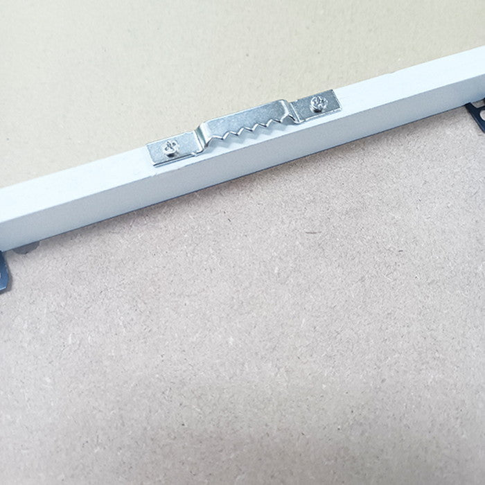 花束のアートフレーム Jolies fleurs AZ-1006WH フレームカラー アンティークホワイト花束の色 パープル 背景 MDF+レーザー加工 W265×H265×D45mm 店舗 カフェ ラウンジ ロビー ホテル 法人 kar-11708515s3の画像