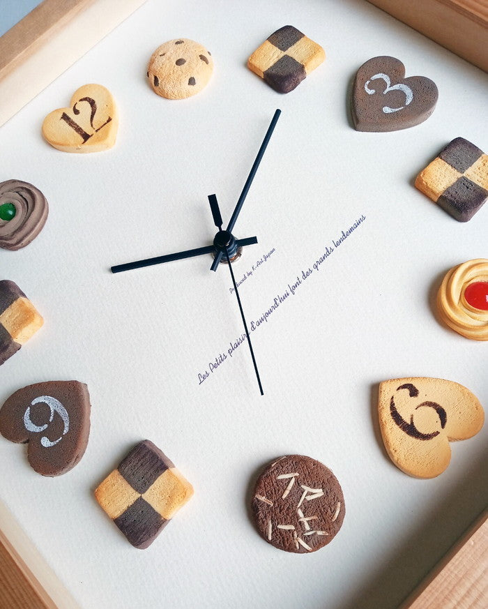 かわいいビスケットの掛時計 Horloge du biscuits KK-2002 フレームカラー:ナチュラル 保証付 店舗 カフェ ラウンジ ロビー ホテル 法人 kar-9201569s2の画像
