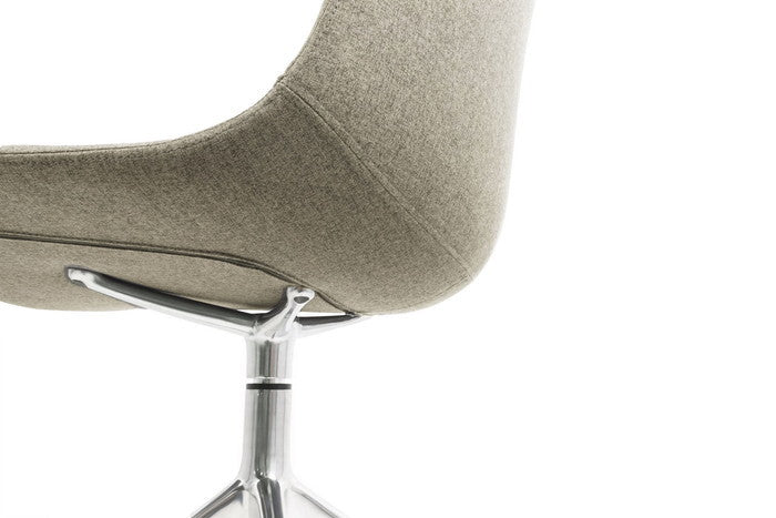 【即納】SO スウィベルチェア アルミナムダイキャスト ポリッシュ仕上げ ブラック 回転機能付き W48xD55xH83 sh44 e-comfort デザイナーズ ジェネリック家具 リプロダクト kwg-chs0128rf67の画像