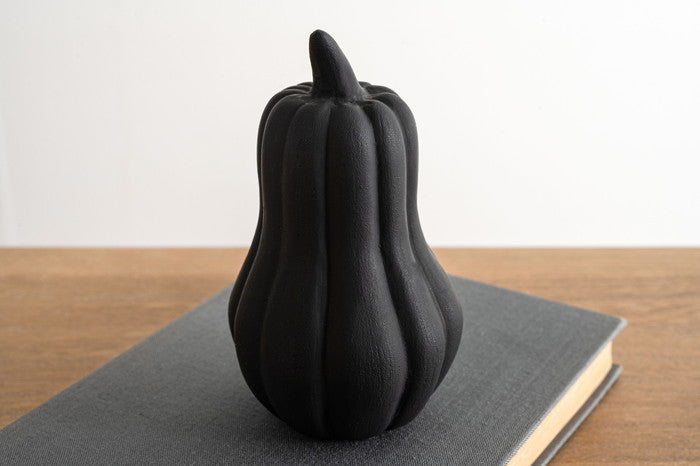 フルーツオブジェ 置物 ブラック ホワイト W8×D8×H12  azu-cly-43の画像