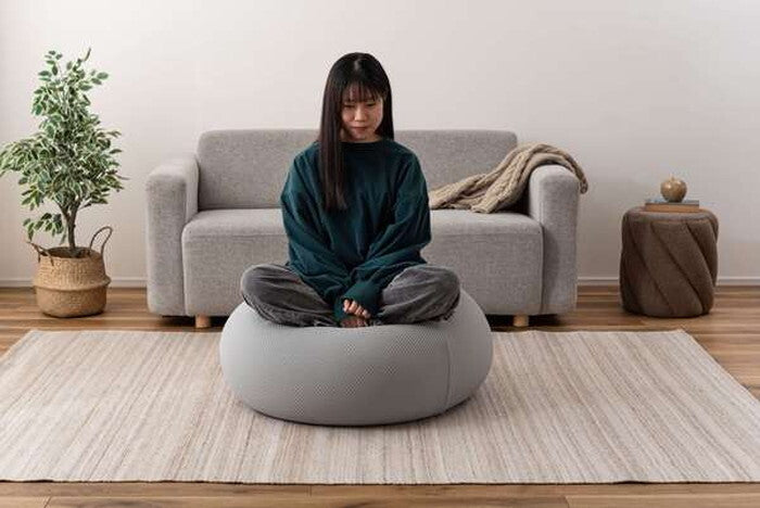  ビーズクッション ベージュ グレー 約W67×D67×H41 ビーズクッション ビーズソファ フロアチェア クッション マイクロビーズ カバーリング仕様 カバーリング 1人掛け おしゃれ シンプル 軽量 軽い リビング おうち時間 フィット感 くつろぎ リラックス リラックスタイム 完成品 ベージュ azu-glk-601の画像