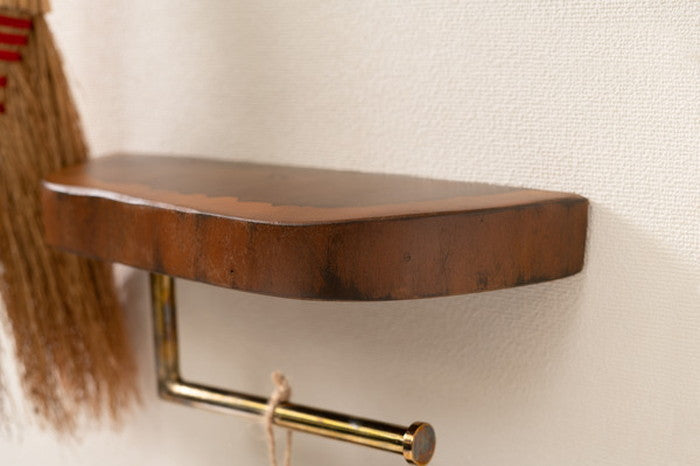 ペーパーホルダー ブラウン 約W30×D14×H15 ペーパーホルダー 壁掛け 収納 収納棚 木製 天然木 ブラウン マホガニー材 マホガニー 木 おしゃれ シンプル ナチュラル 北欧 カントリー カントリー調 ゴールド 金 金色 azu-jw-222の画像