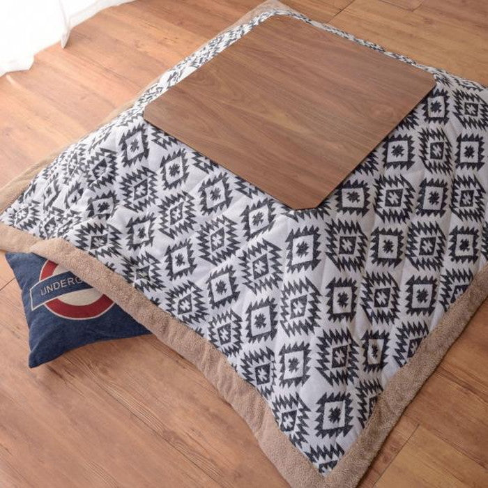 こたつ 炬燵 コタツテーブル ブラウン W75×D75×H38 こたつ 炬燵 ウォルナット 天然木 リビングコタツ センターテーブル 木製品 カフェテーブル こたつ布団ずれない構造 北欧 おしゃれ シンプル モダン 和室 洋室 ひとり暮らし テーブル 幅75センチ azu-kt-107の画像