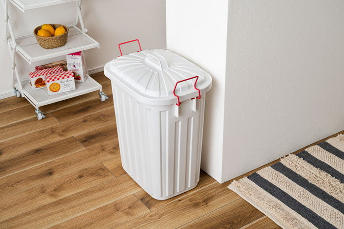 タフカン60L ブルーグレー ブラウン チャコールグレー ホワイト W36×D55.4×H62.2 ゴミ箱 スリム ごみ箱 ダストボックス 分別 ポリエチレン プラスチック 丈夫 頑丈 シンプル 耐衝撃 野外 屋外 室外 割れにくい 日本製 メイドインジャパン 国産 フタ付き 蓋付き ロック カバーセイバー 持ち運び 軽い 軽量 お手入れ簡単 おしゃれ モダン 北欧 角丸 安全 azu-lfs-938の画像