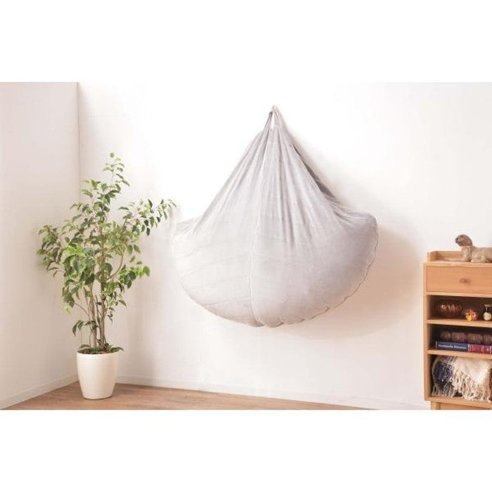 ビーズクッション グレー オレンジ W135×D120×H22 ビースクッション クッション ビーズ マイクロビーズ 取っ手付き 座椅子 ソファ 簡易ベッド フィット感 座る 寝る かわいい 1人暮らし リビング 大きい カラフル オレンジ グレー azu-lss-802の画像