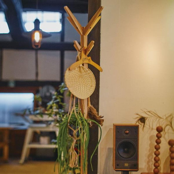 ハンガー ナチュラル W61×D61×H179  azu-mtk-526の画像