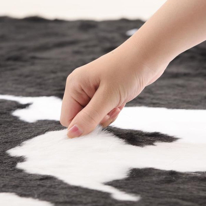 ラグ マット ブラック ブラウン 約W160×D220 マット ラグ ウシ ジャングル アニマル柄 牛柄 牛柄調 オシャレ ラグマット デザインラグ アフリカンパング フェイクカウハイド調 ブラック 牛柄ラグ アニマルラグ azu-rg-15の画像