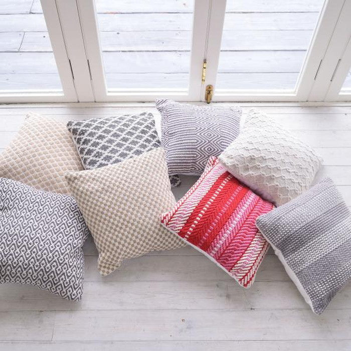 クッション ベージュ グレー アイボリー フレー レッド 約W45×D45×H16  azu-ttc-337の画像