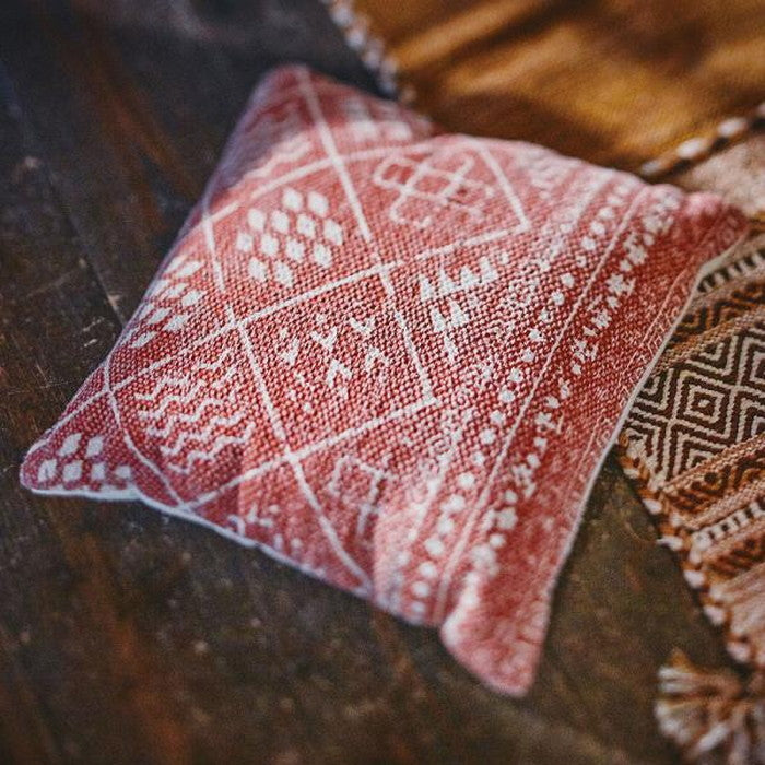 クッション レッド 約W45×D45×H16  azu-ttc-338の画像