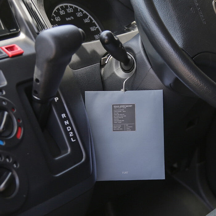 フックサシェ ドゥ フルト ブルー 完成品 W130×D3×H215mm 0.035kg fj-14591の画像