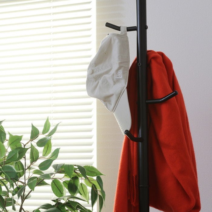 リュックが掛けられるポールハンガー ブラック マットブラック 幅335×奥行335×高さ1720 fj-27955の画像