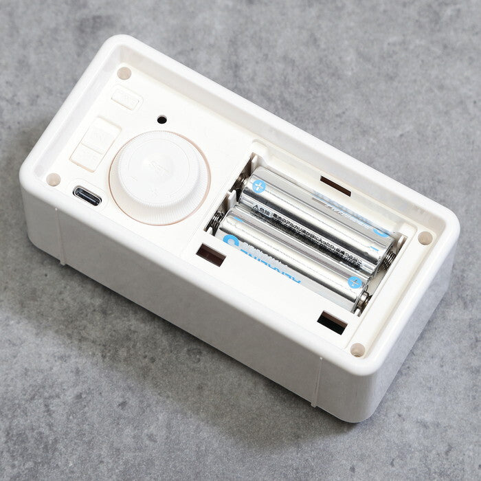 置時計 電波デジタル レトロポップWH ホワイト 完成品 W127×D58×H63mm 0.175kg fj-60694の画像