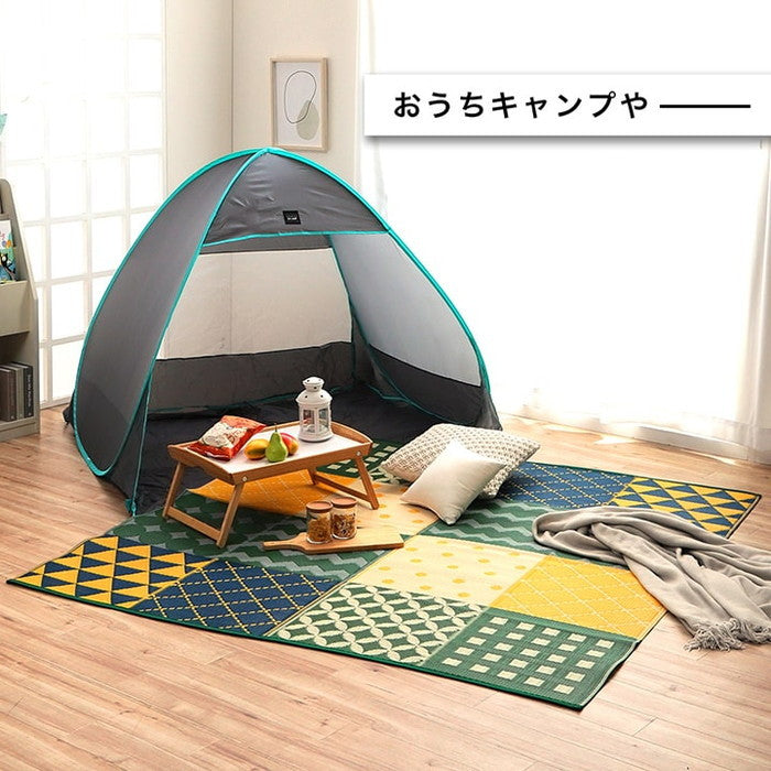 パッチワーク調 洗える ラグ アウトドア 収納袋付き 国産 日本製 丈夫 約174×174cm 江戸間2畳 グリーン レッド ihk-1090260123604の画像