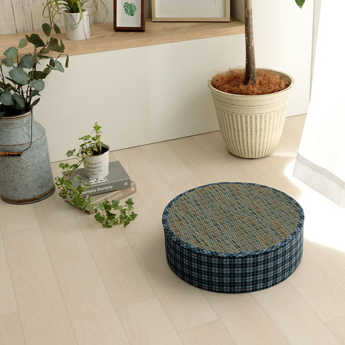 クッション スツール い草 チェック柄 調湿 空気清浄 お手入れ簡単 約40丸×H12cm ベージュ ブルー ihk-1142260027802の画像