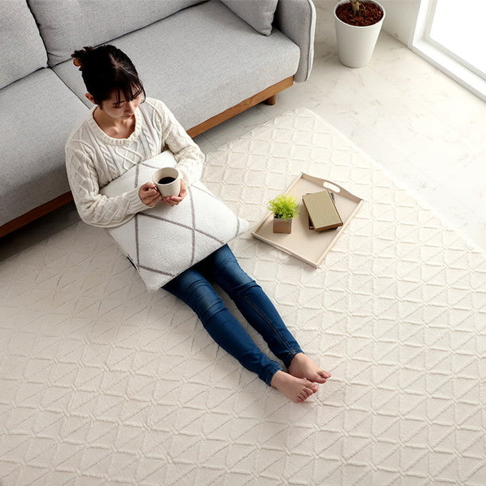 ラグ カーペット 手洗い 長方形 滑りにくい ジャガード織 幾何柄 おしゃれ クッション性 約200×240cm 約3畳 床暖房 ホットカーペット対応 こたつ敷布団 グレー アイボリー ihk-1281100131303の画像