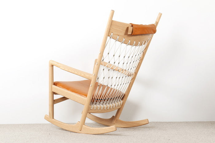 No.124 ロッキングチェア 本革 レザー レッドオーク ブラウン ブラック ブラック ホワイト ブラウン ダークブラウン クリームホワイト レッド W75xD92xH103 sh43 e-comfort デザイナーズ ジェネリック家具 リプロダクト  kwg-ch2124-leの画像