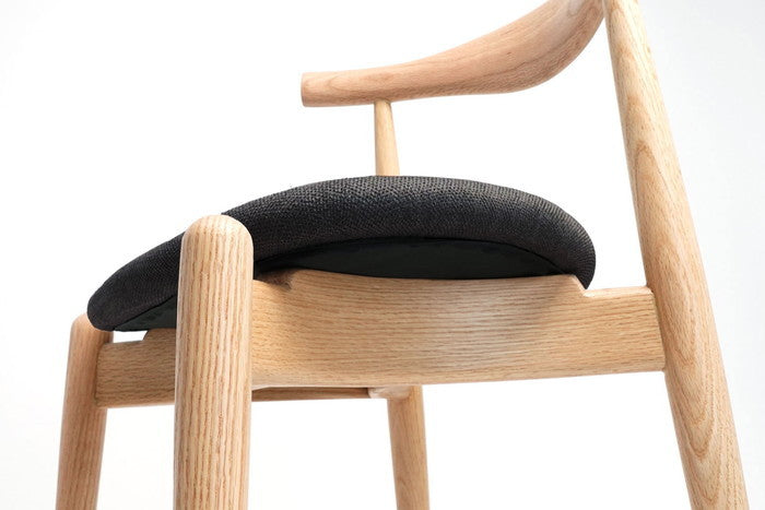 【即納】9109 チェア ファブリック レッドオーク ブラウン ブラック ライトグレー W54xD44xH73 sh45 e-comfort デザイナーズ ジェネリック家具 リプロダクト  kwg-ch91096t3a3cの画像