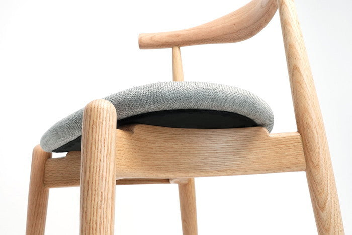 【即納】9109 チェア ファブリック レッドオーク ブラウン ブラック ライトグレー W54xD44xH73 sh45 e-comfort デザイナーズ ジェネリック家具 リプロダクト  kwg-ch91096t3a3cの画像