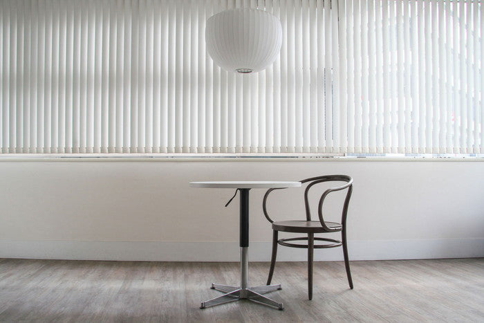 リーベ チェア ビーチ ブラウン ブラック W43xD48xH86 sh47 e-comfort デザイナーズ ジェネリック家具 リプロダクト  kwg-chh018bの画像