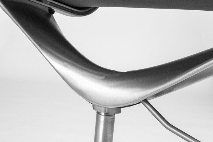 SCオフィスチェア ローバックフラットシート PU アルミニウムダイキャスト ブラッシュド仕上げ ブラック ホワイト ダークブラウン ブラウン ライトブラウン グリーン レッド グレー オレンジ ブルー イエロー W71xD71xH85-93 sh44-52 AH67-75 e-comfort デザイナーズ ジェネリック家具 リプロダクト 店舗 カフェ ラウンジ ロビー ホテル 法人 kwg-chs050-puの画像