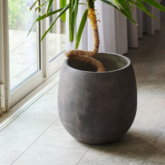 GRITTE グリッテ 石調FRPプランター 幅42 ドロップ型 E001-BA420 植木鉢 プランター セメント コンクリート 軽量 大型 27L カバー 庭 ガーデン インテリア 室内 店舗 おしゃれ smi-e001-ba420の画像